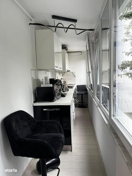 Apartament cu 3 camere decomandat în Independenței — fotografia 1