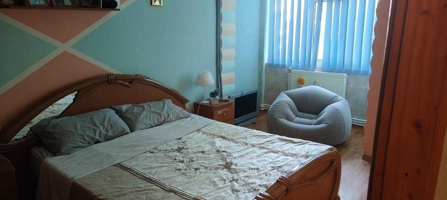 Apartament cu 2 camere decomandat în Sârbi