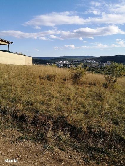 Teren de 818 mp, în Florești