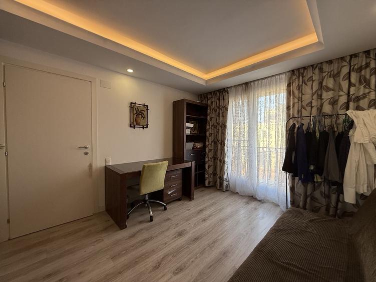 Casă individuală cu 3 camere cu Piscina în Ștefăneștii de Jos