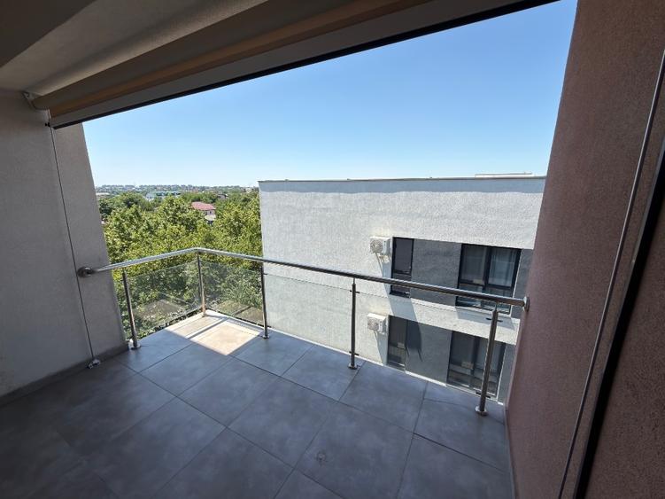 Apartament cu 3 camere decomandat, mobilat în Băneasa