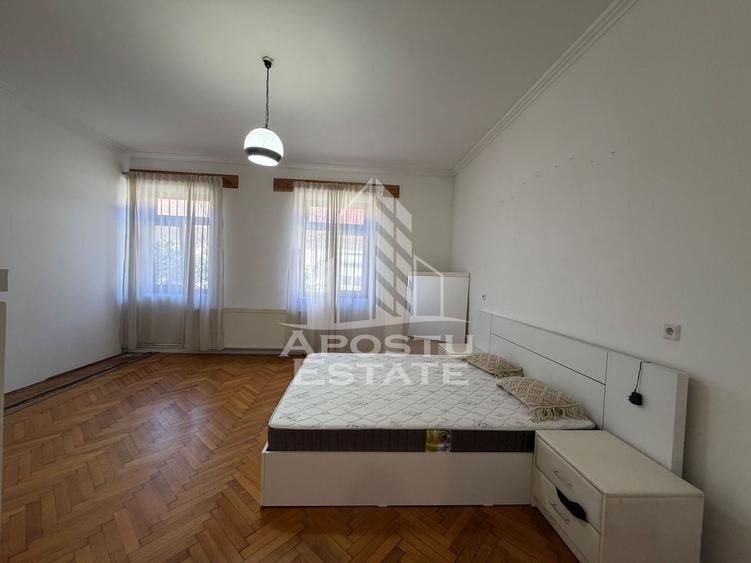 Apartament cu 3 camere semidecomandat, mobilat în Odobescu