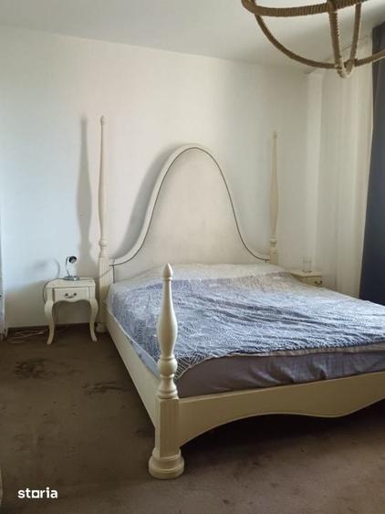 Apartament cu 4 camere decomandat în Titulescu