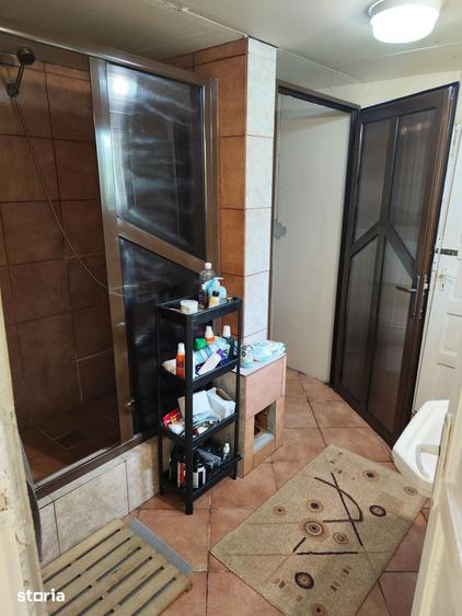 Casă cu 4 camere cu Teren 817 Mp în Gura Vadului