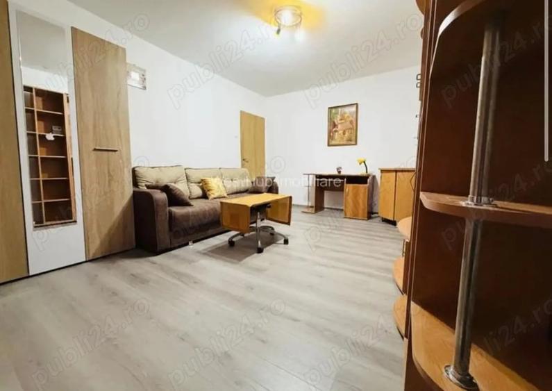Garsonieră decomandată în Central