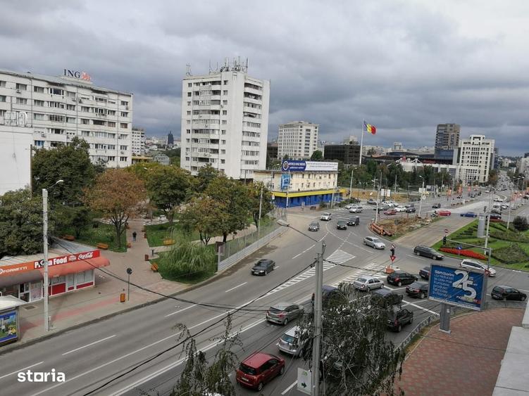 Apartament cu 3 camere decomandat, mobilat în Podu Roș