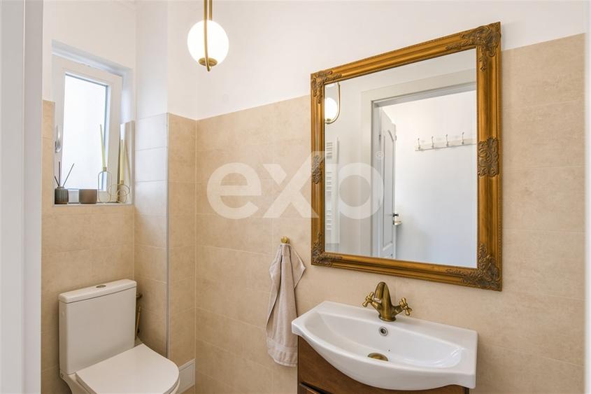 Casă cu 3 camere cu Canalizare în Sânandrei
