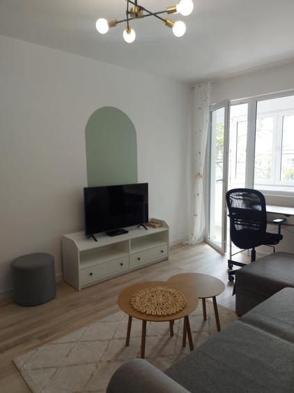 Apartament cu 2 camere semidecomandat în Baba Novac