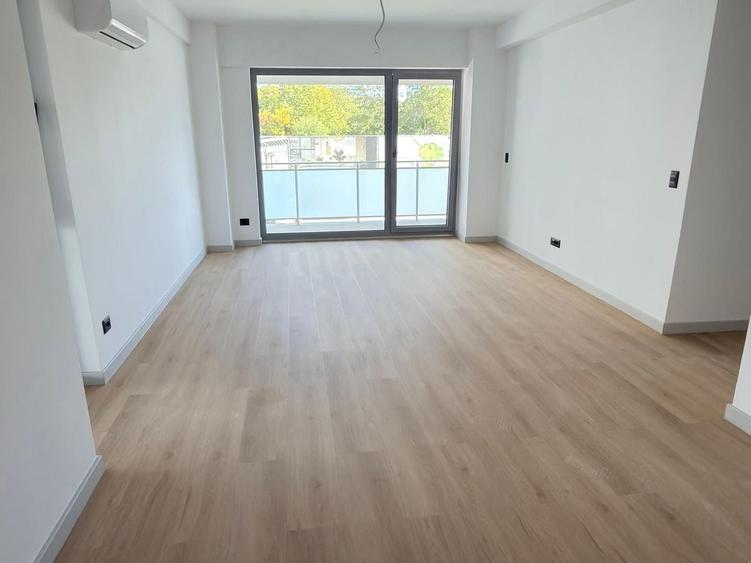 Apartament cu 2 camere decomandat în Lipovei