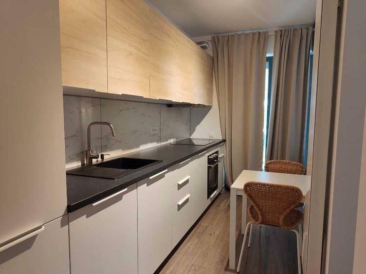 Apartament cu 2 camere decomandat în Exterior Vest