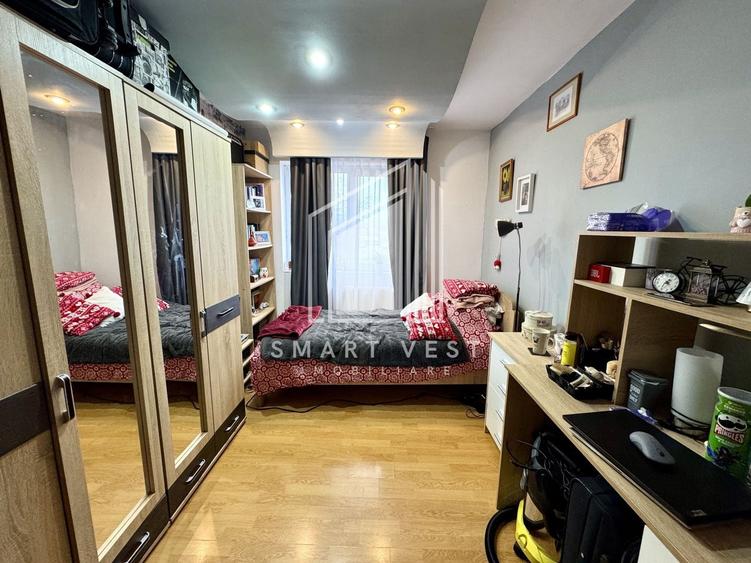 Apartament cu 3 camere semidecomandat în Botizului