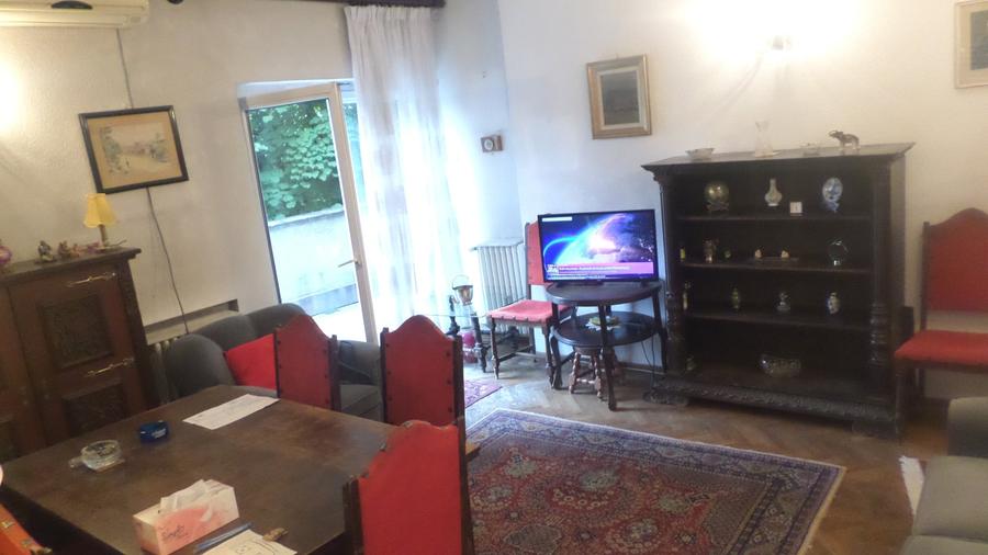 Apartament cu 3 camere decomandat în Capitale