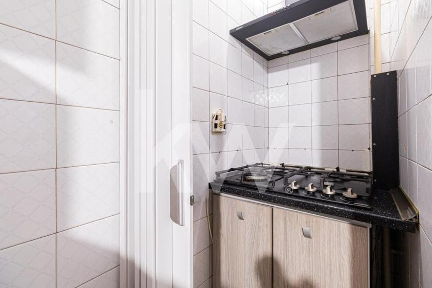 Apartament cu 4 camere decomandat în Răcădău