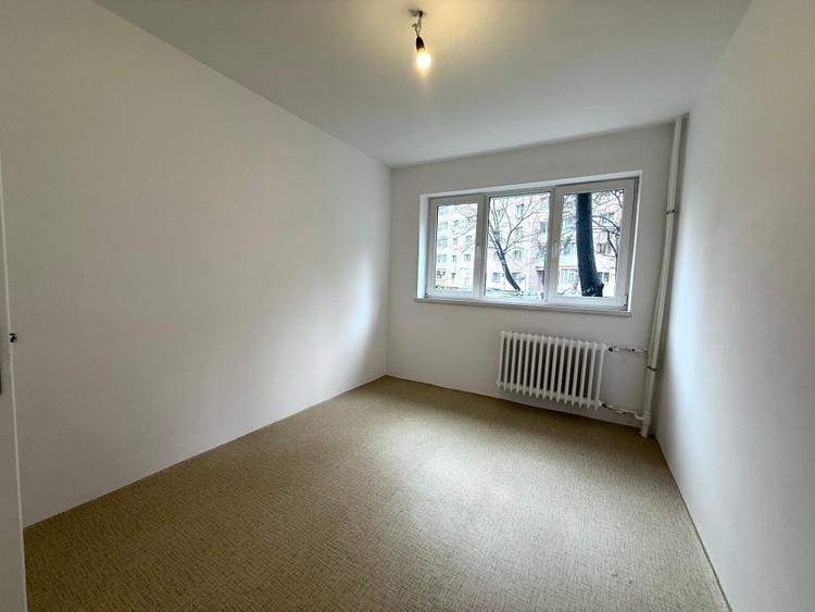 Apartament cu 3 camere semidecomandat în Lujerului