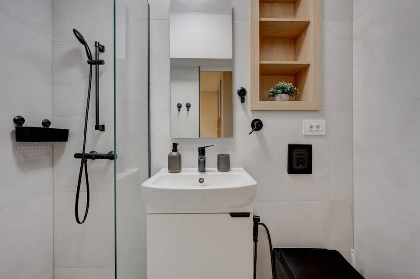Apartament cu 4 camere decomandat, mobilat în Aviației
