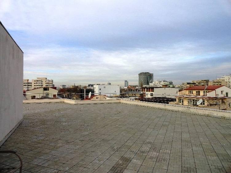 Birou, de 340 mp, în Polonă