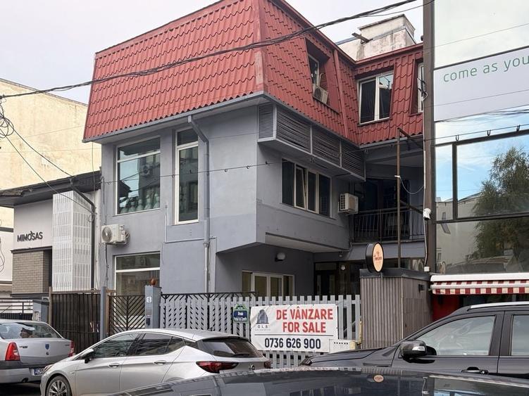 Casă cu 4 camere în Floreasca