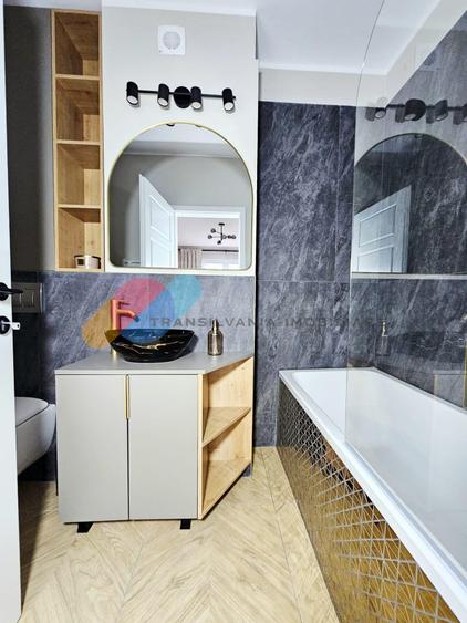 Apartament cu 3 camere semidecomandat în Florești