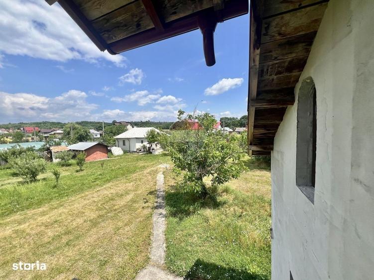 Casă cu 3 camere în Mareș