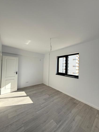 Apartament cu 2 camere semidecomandat în Militari
