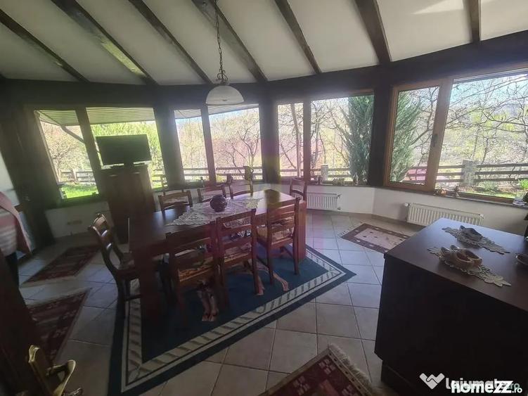 Casă cu 4 camere cu Teren 2066 Mp în Capul Câmpului