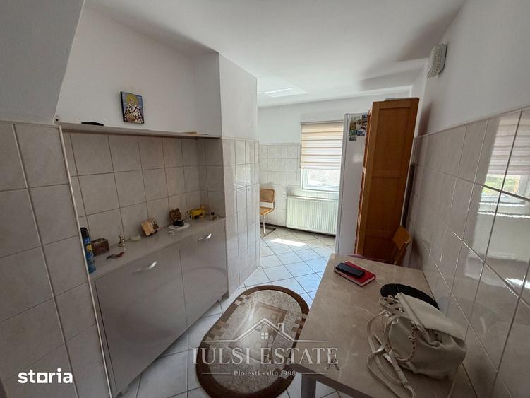 Apartament cu 3 camere decomandat în Bucov