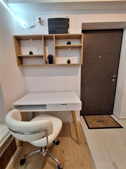 Garsonieră decomandată, mobilată în Podu Roș