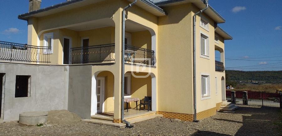 Casă individuală cu 5 camere cu Canalizare în Dărmănești