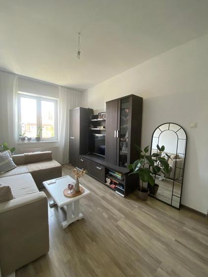 Apartament cu 2 camere decomandat în Aeroport