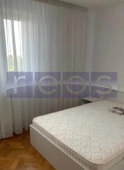 Apartament cu 3 camere semidecomandat, mobilat în Drumul Taberei