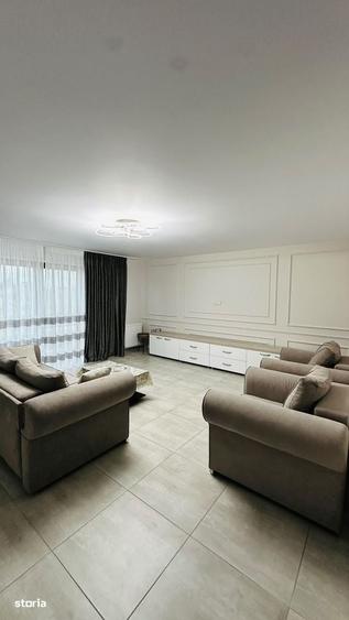 Casă cu 4 camere în Săsar