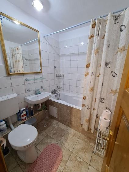 Apartament cu 2 camere decomandat în Exterior Vest