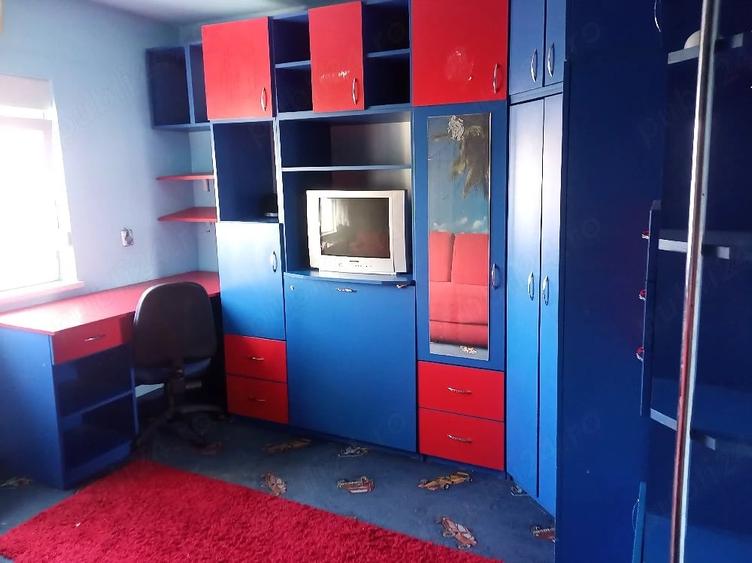 Apartament cu 2 camere decomandat în Girocului