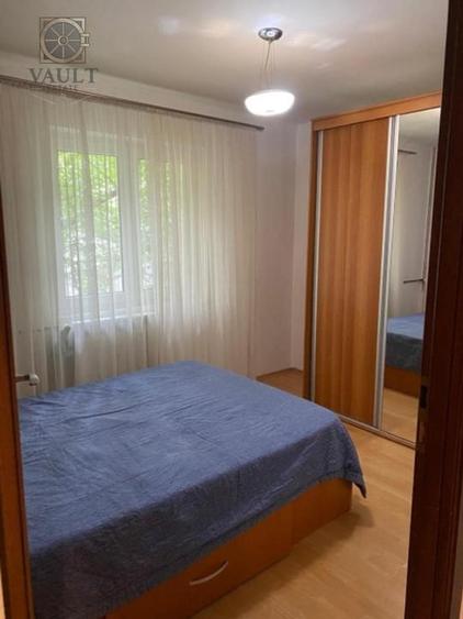 Apartament cu 2 camere decomandat, mobilat în P-ța Reșița