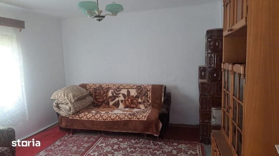 Casă cu 4 camere cu Teren 400 Mp în Central