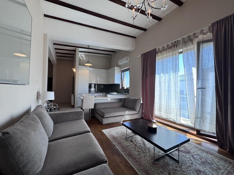 Apartament cu 3 camere semidecomandat în Europa