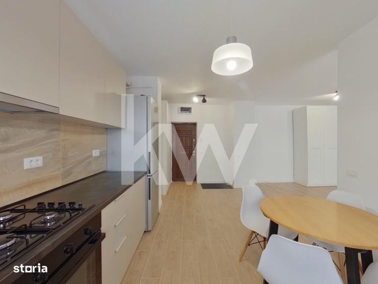 Apartament cu 2 camere semidecomandat, mobilat în Central