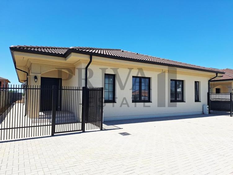 Duplex cu 3 camere cu Canalizare în Urseni