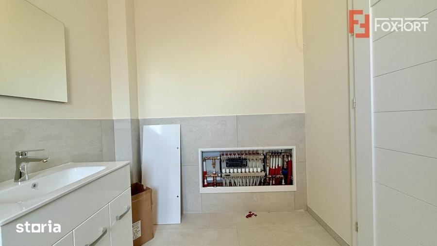 Casă cu 3 camere cu Teren 236 Mp în Remetea Mare