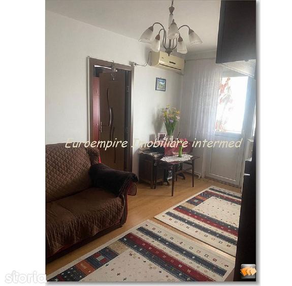 Apartament cu 2 camere semidecomandat în Km 4