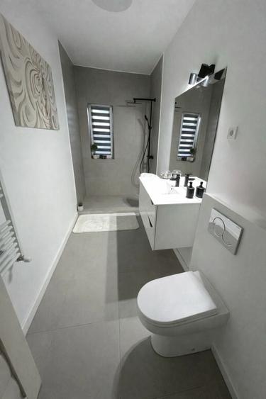 Apartament cu 3 camere decomandat în Unirii