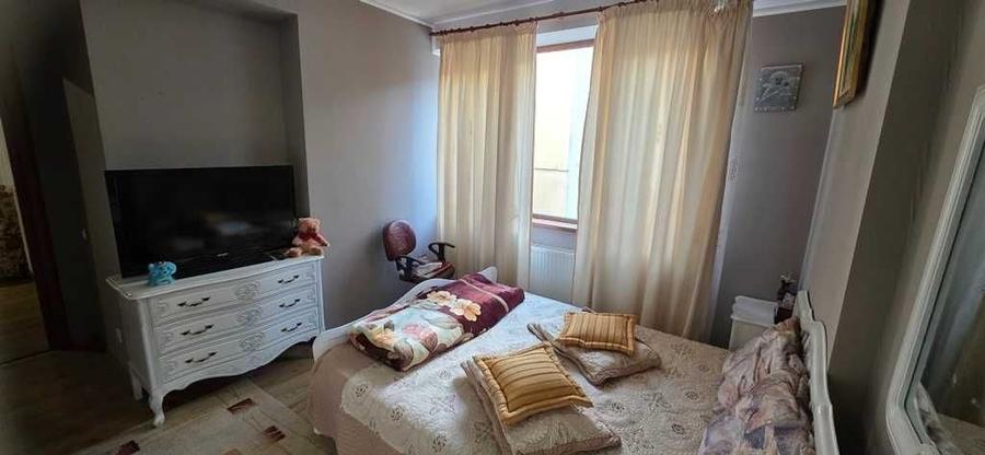Apartament cu 2 camere decomandat în Exterior Vest