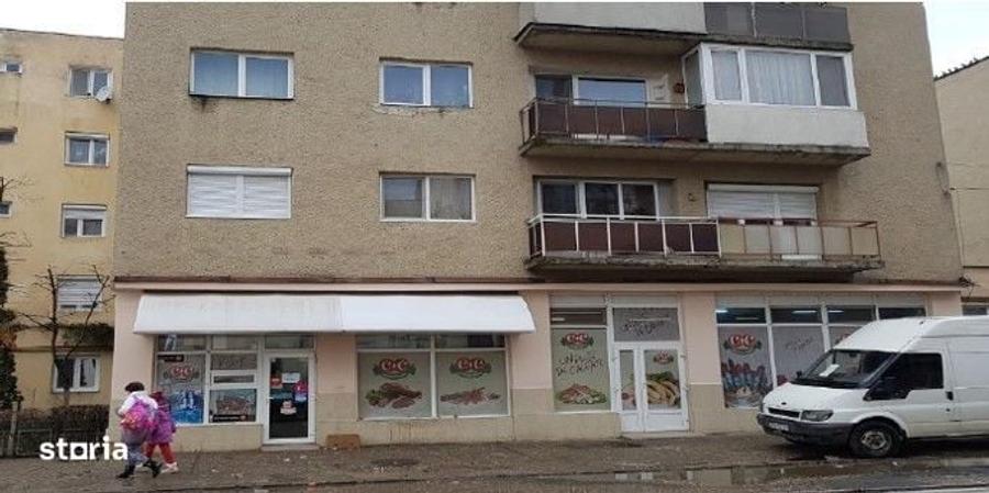Spațiu comercial, de 79 mp, în Confecții