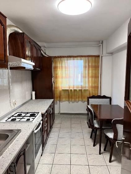 Apartament cu 2 camere decomandat în Tomis III