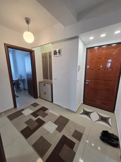 Apartament cu 2 camere decomandat, mobilat în Palas