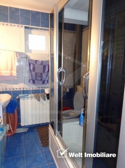 Casă individuală cu 6 camere cu Canalizare în Mănăștur