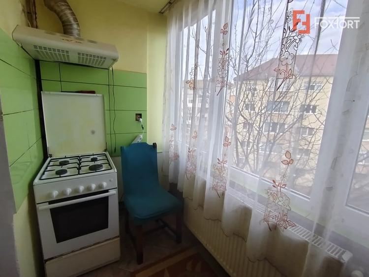 Apartament cu 3 camere decomandat, mobilat în Freidorf