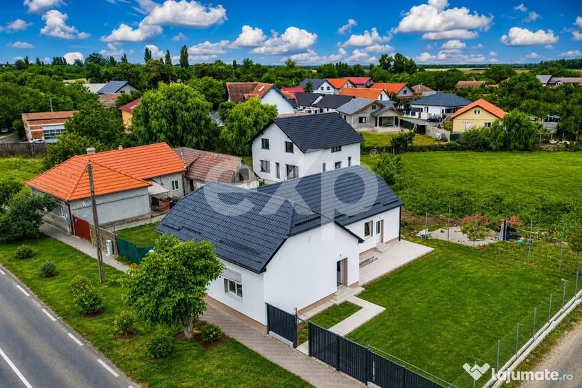 Casă cu 3 camere cu Teren 480 Mp în Utvin