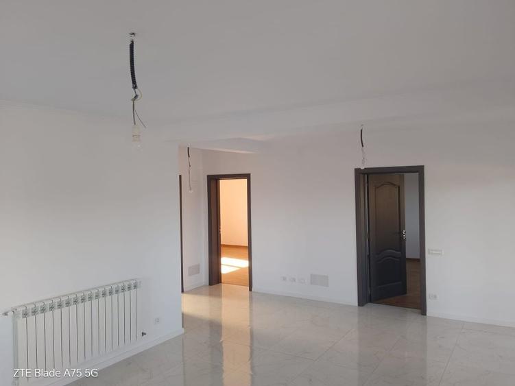 Casă cu 3 camere în Central