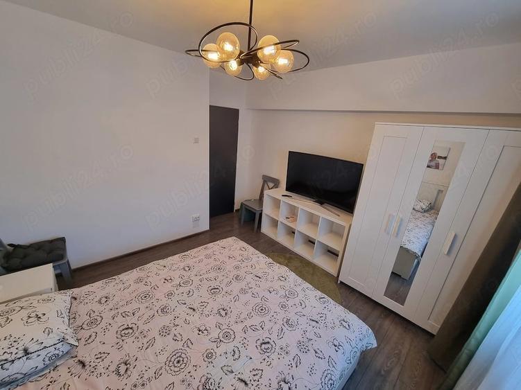 Apartament cu 3 camere decomandat în Ultracentral